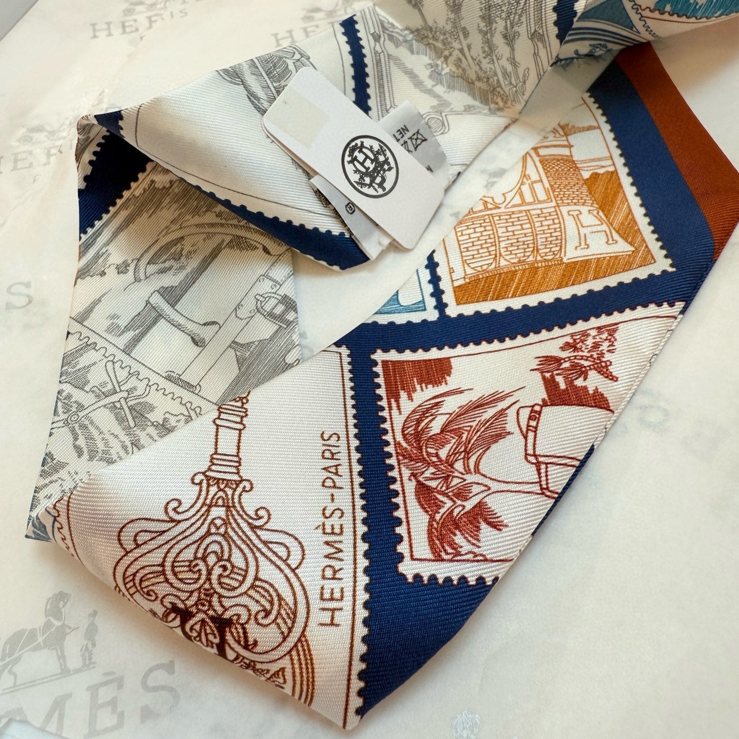HM Twilly Small Silk Scarf 825656