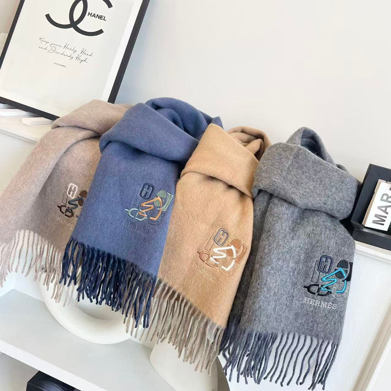 HM 25 Double- Sided Small H Puzzle Scarf 180cm Cashmere Mottled Gray Marble Blue 825641