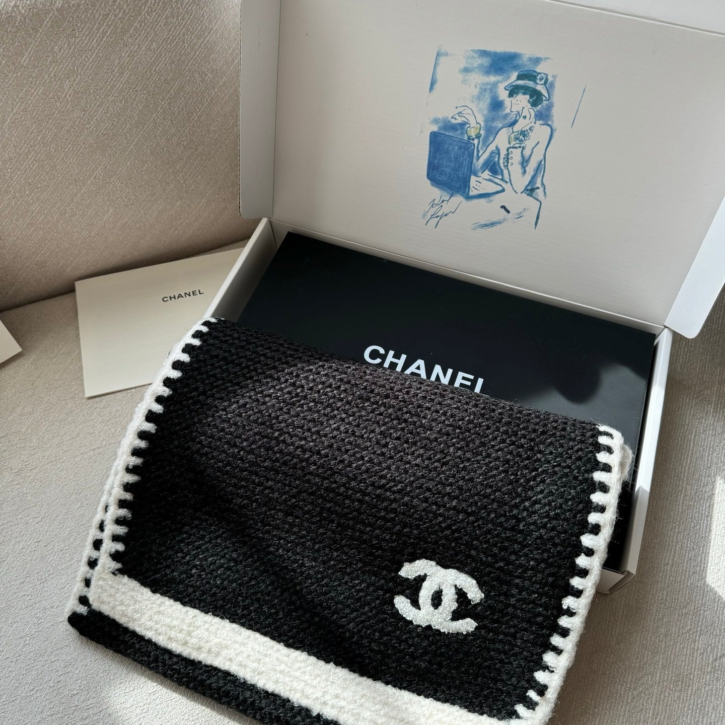 CC Knitted Long Scarf Black Cashmere 828772