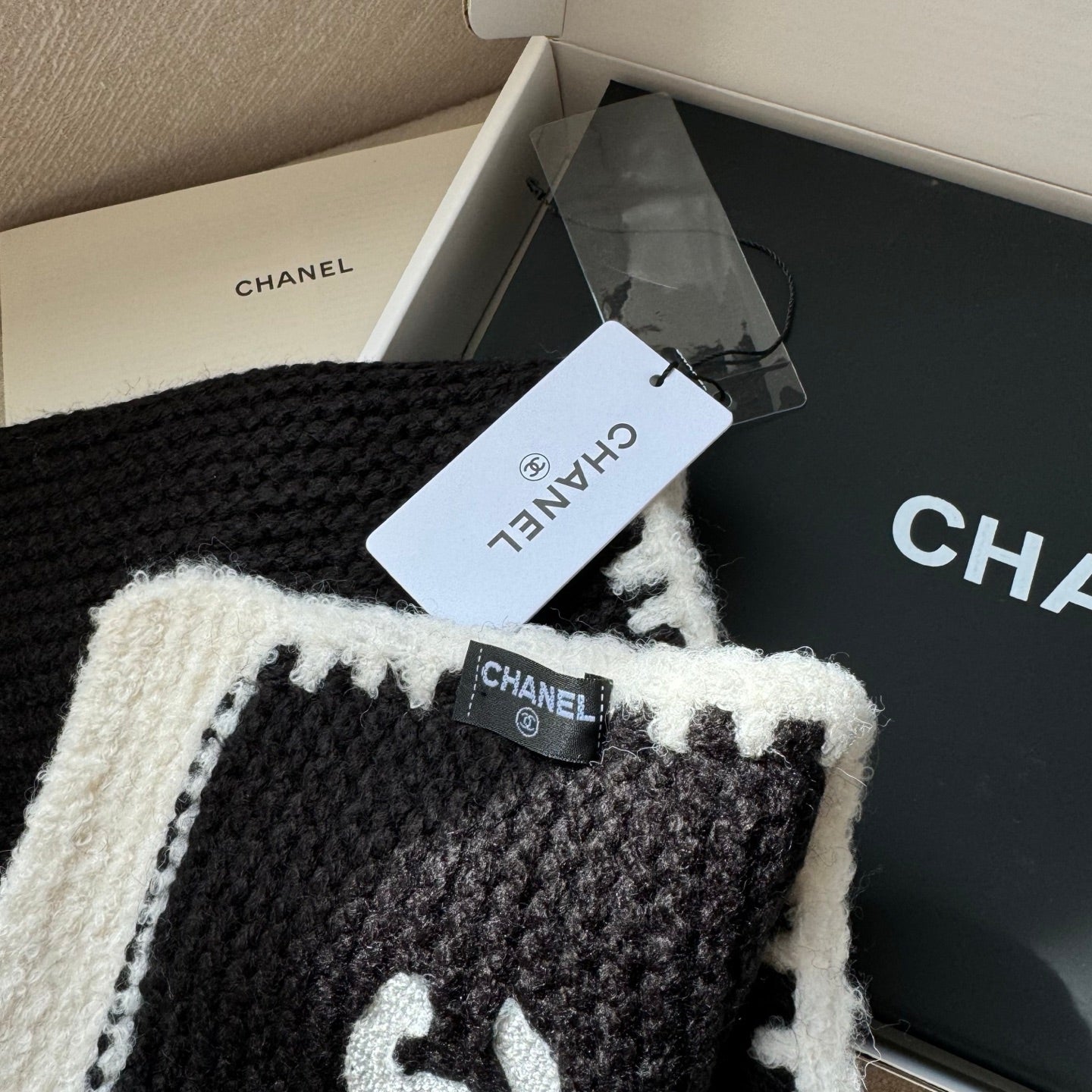 CC Knitted Long Scarf Black Cashmere 828772