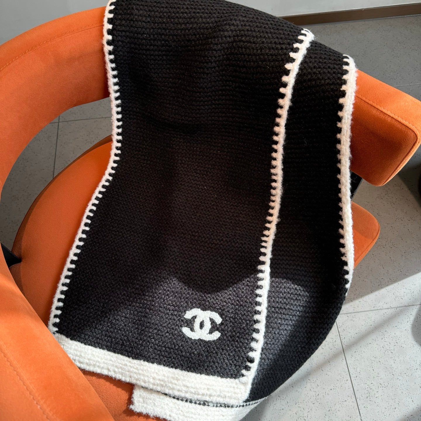 CC Knitted Long Scarf Black Cashmere 828772