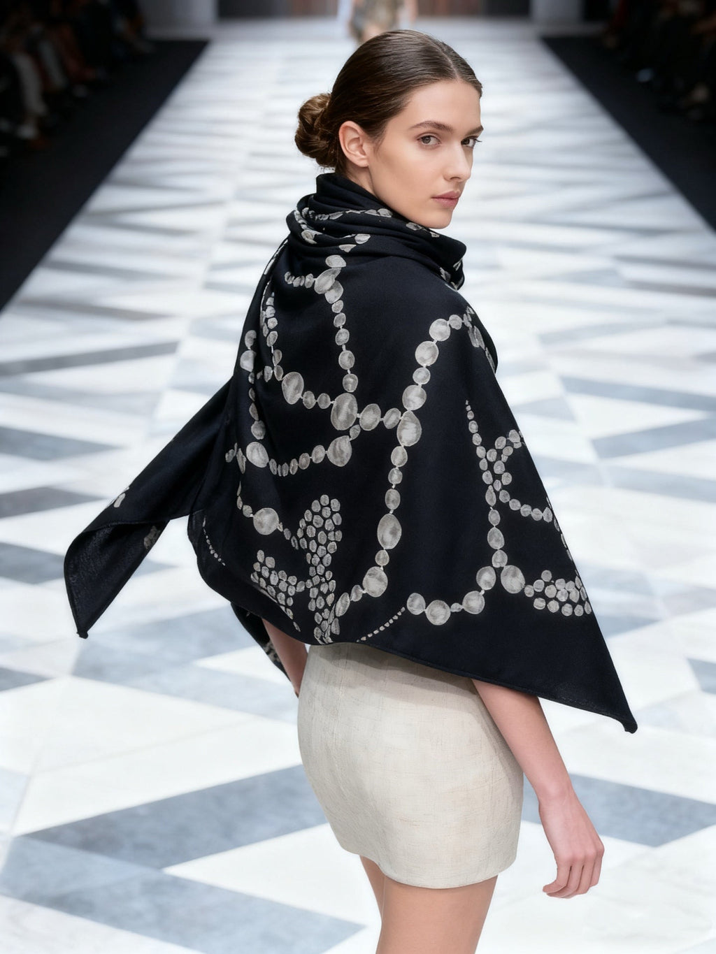 CC Double-Sided Velvet Square Scarf 140cm Black Cashmere 828704