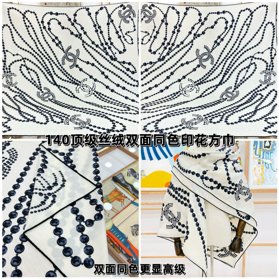 CC Double-Sided Velvet Square Scarf 140cm White Cashmere 828703