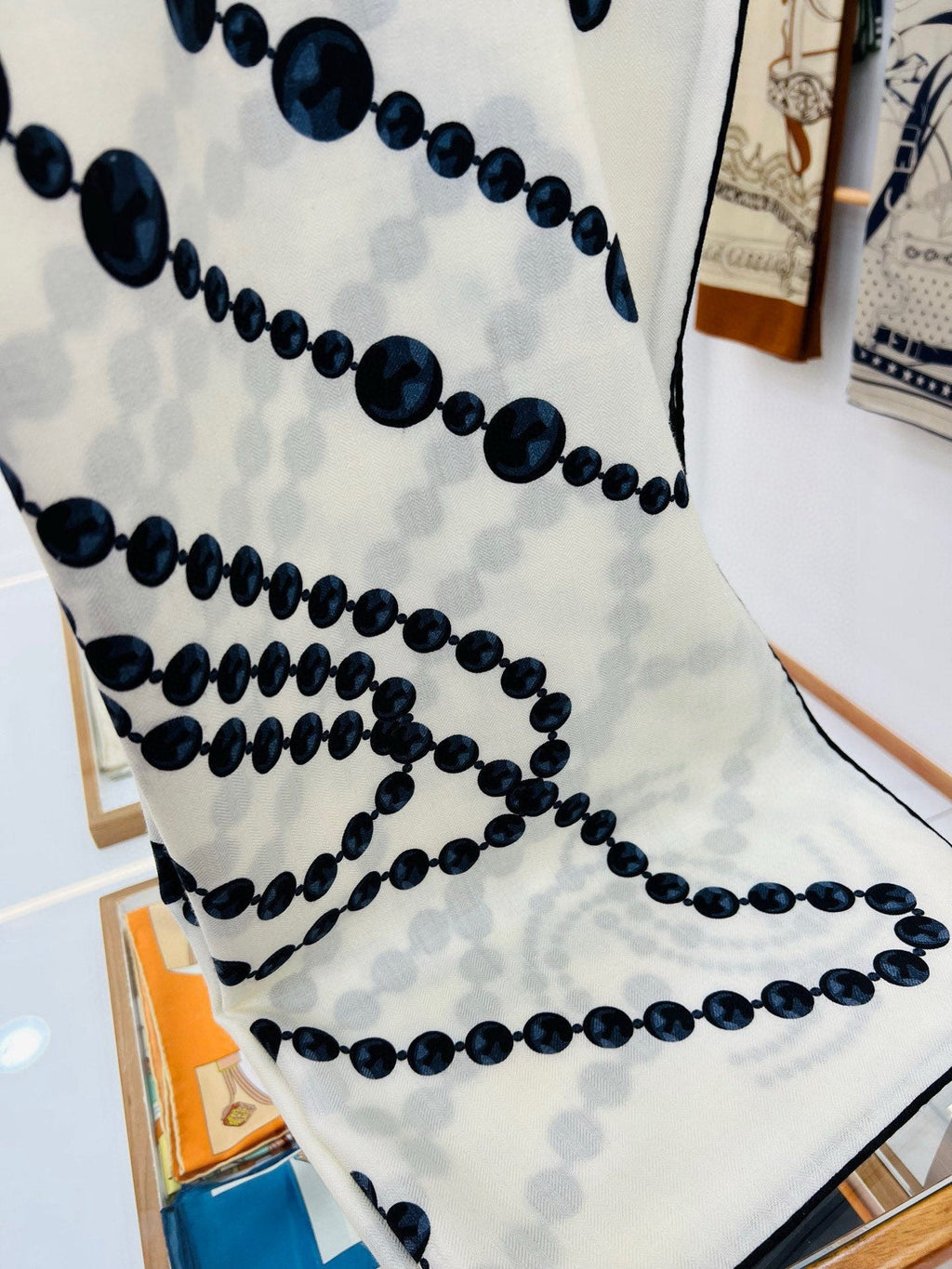 CC Double-Sided Velvet Square Scarf 140cm White Cashmere 828703