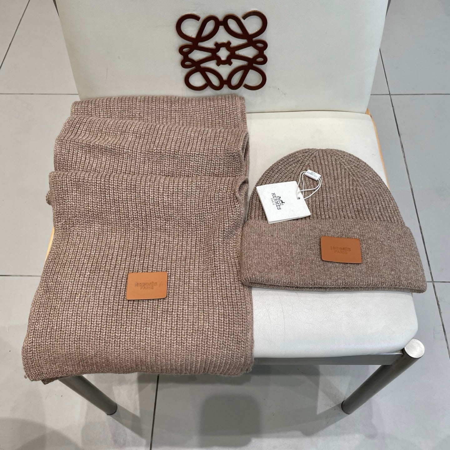 Hermes Classic Hat & Scalf Set Brown Rabbit Fur 980202