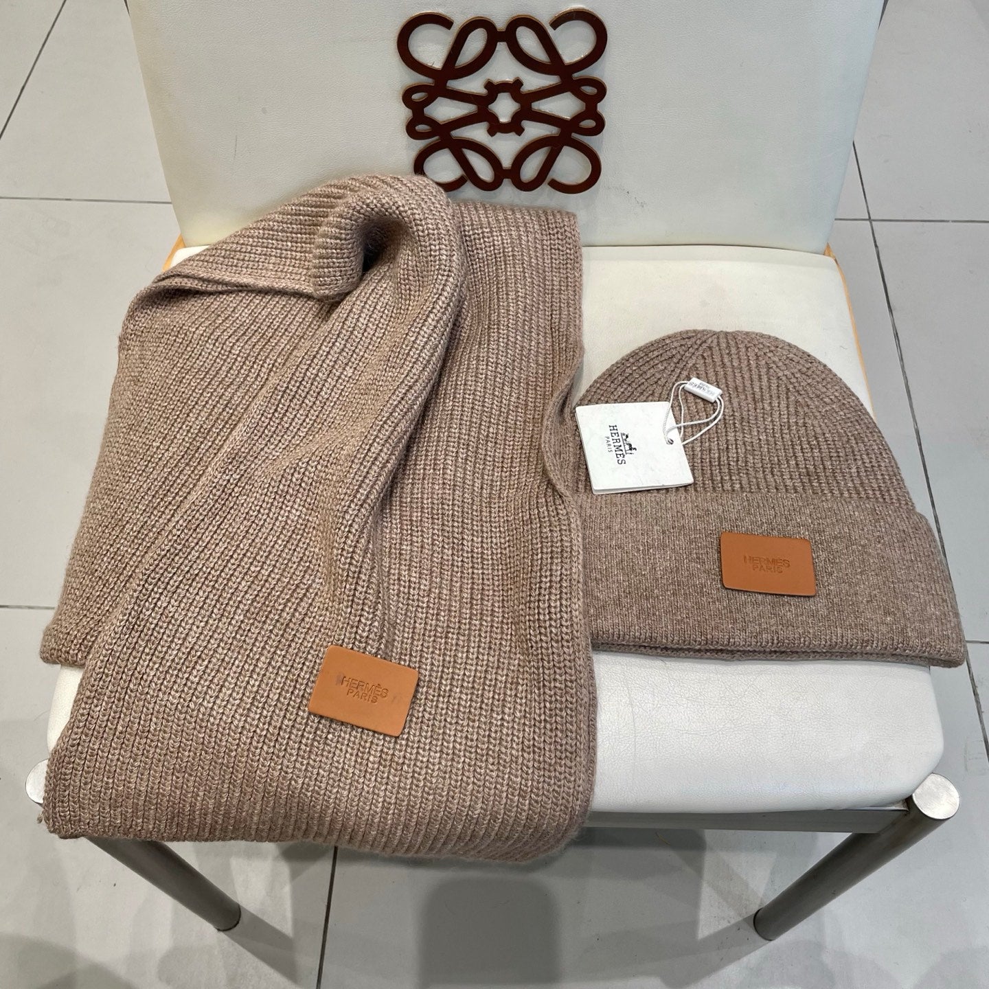 Hermes Classic Hat & Scalf Set Brown Rabbit Fur 980202