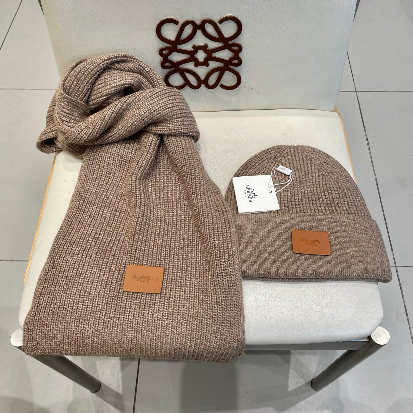 Hermes Classic Hat & Scalf Set Brown Rabbit Fur 980202