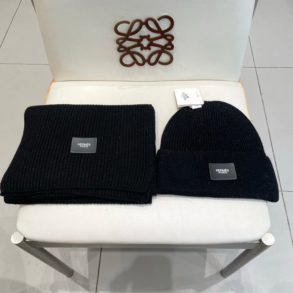 Hermes Classic Hat & Scalf Set Black Rabbit Fur 980201
