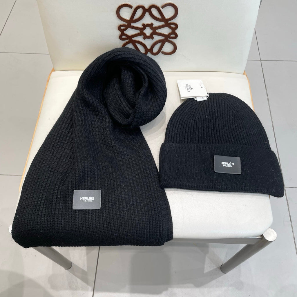 Hermes Classic Hat & Scalf Set Black Rabbit Fur 980201