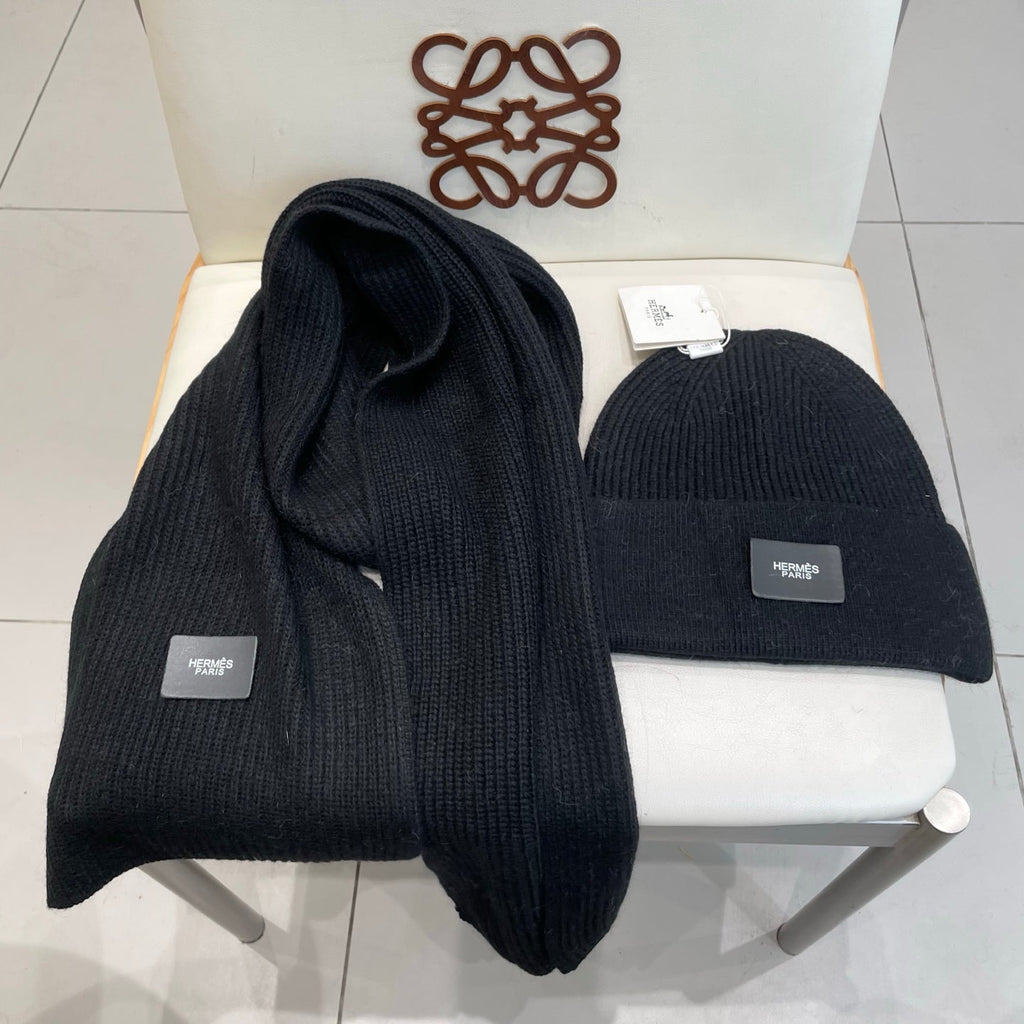 Hermes Classic Hat & Scalf Set Black Rabbit Fur 980201