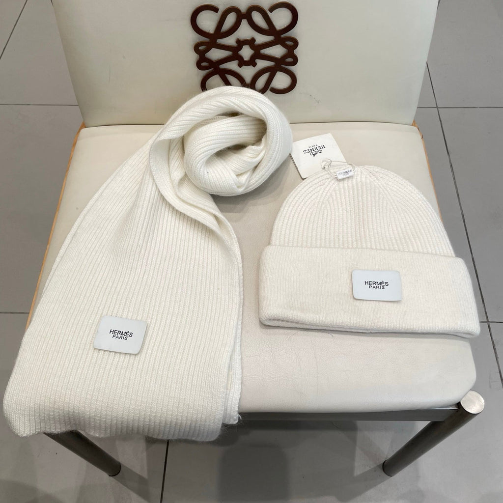 Hermes Classic Hat & Scalf Set White Rabbit Fur 980200