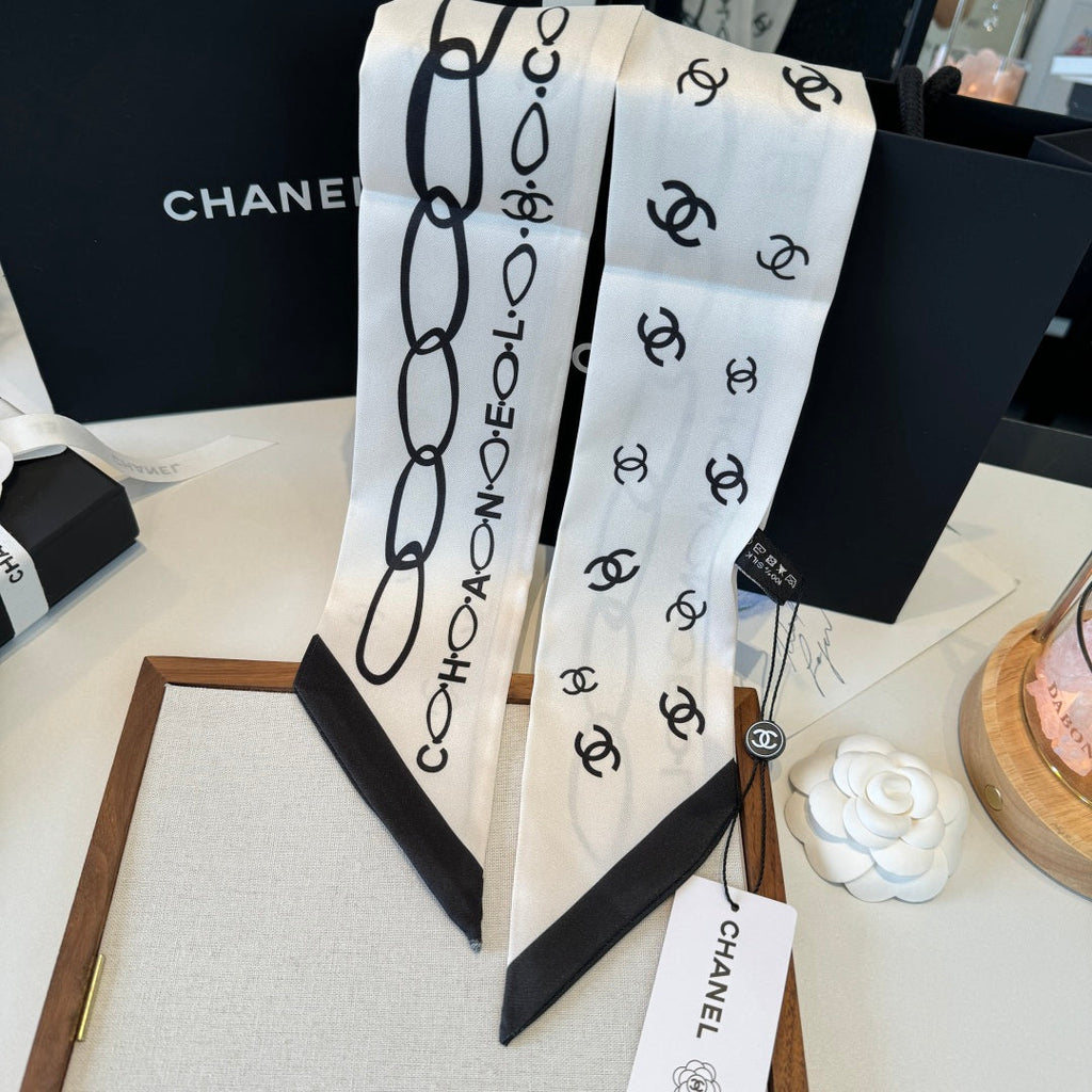 CC Twilly Mini Scarf White Silk Twill 290521