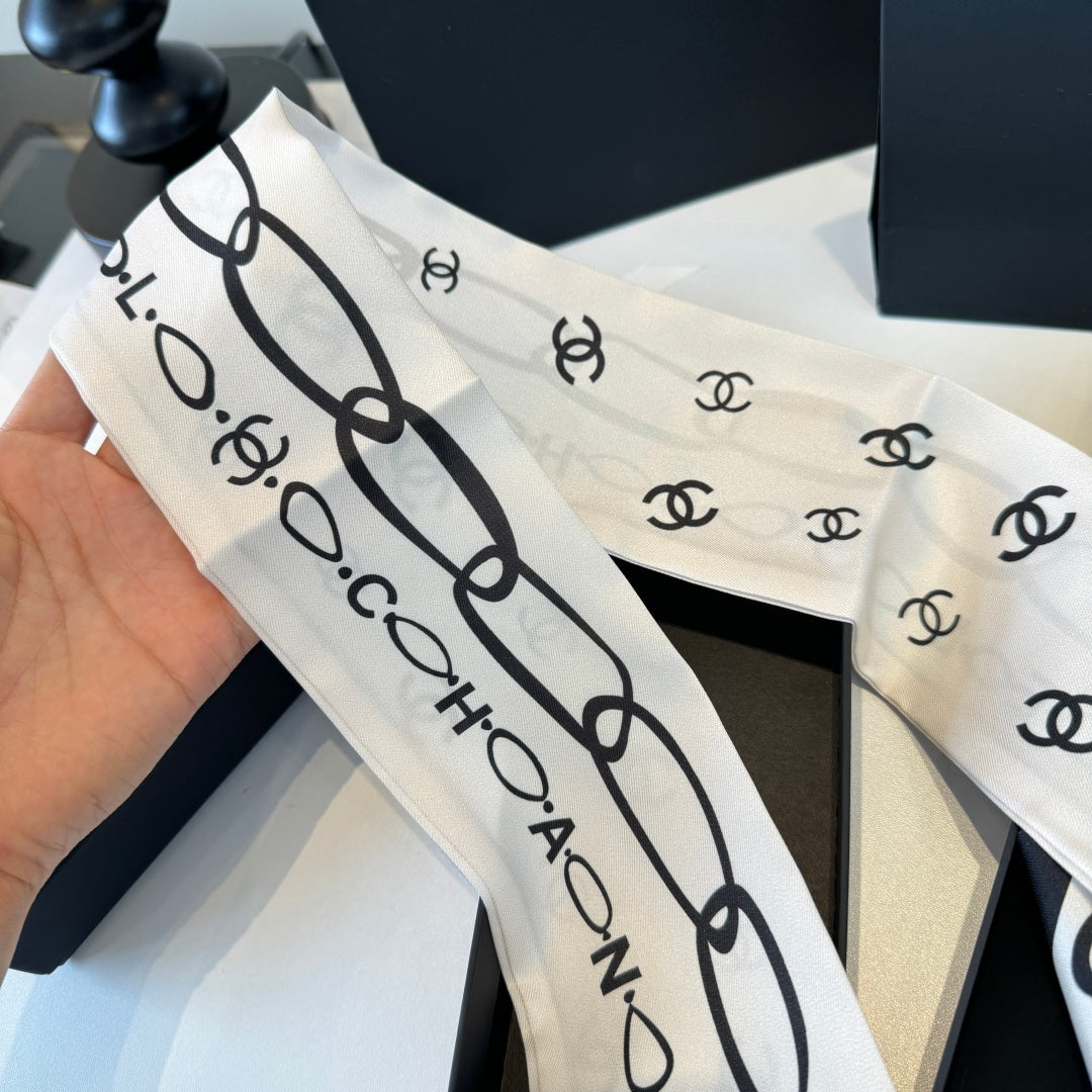 CC Twilly Mini Scarf White Silk Twill 290521