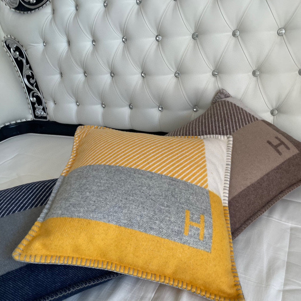 HM H Riviera Pillow 50 x 50cm Yellow Cashmere