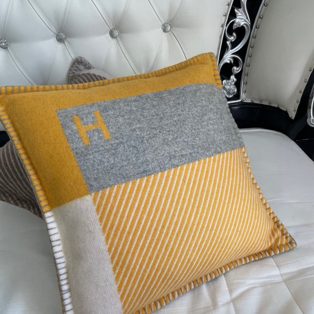 HM H Riviera Pillow 50 x 50cm Yellow Cashmere
