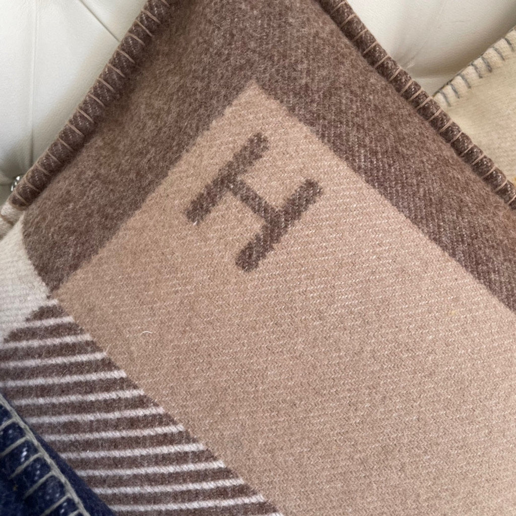 HM H Riviera Pillow 50 x 50cm Seigle Cashmere