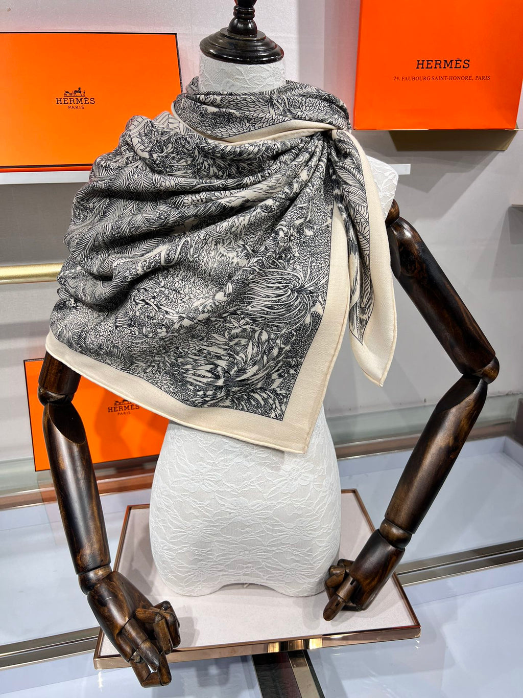 Faubourg Tropical Scarf 135 CM Black White Cashmere And Silk