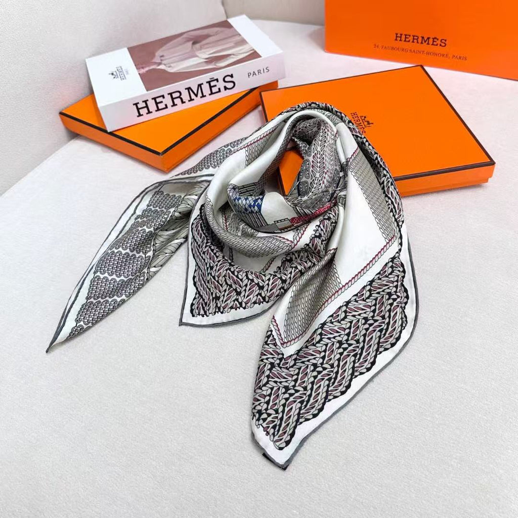 Square Scarf 90 CM In White Colorful Cashmere Silk  330351