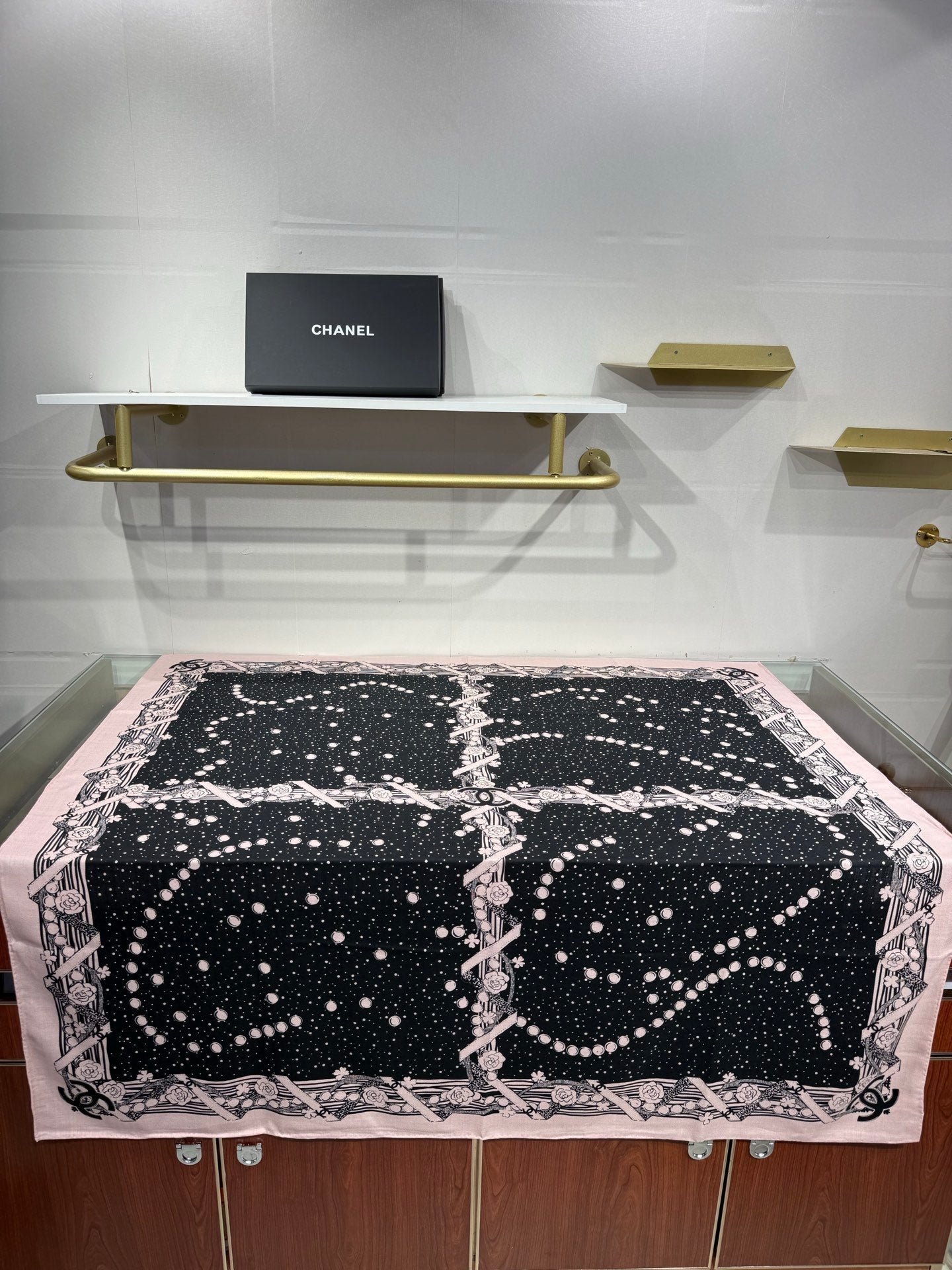 CC 26s Shawl 140x140cm Black Pink Cashmere Silk 212965