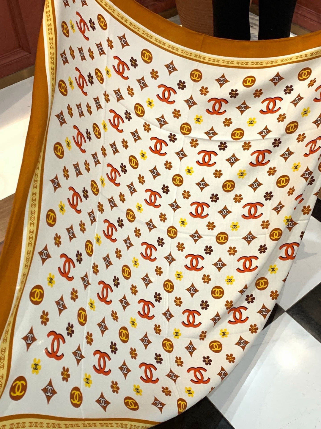 CC 26s Scarf 140 In Cashmere Silk 306121