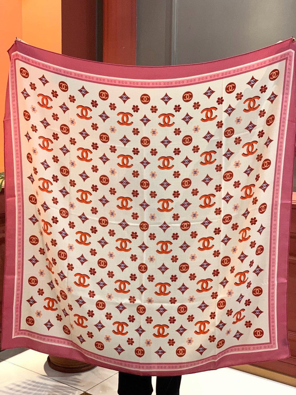 CC 26s Scarf 140 In Cashmere Silk 306123
