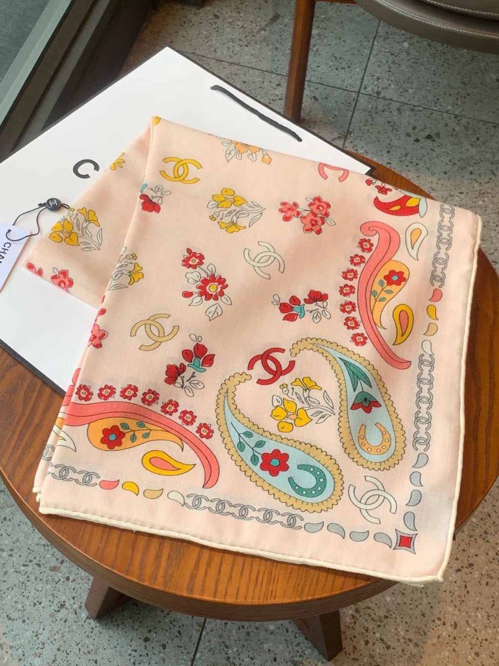 CC 26s Scarf 140 In Cashmere Silk 306129