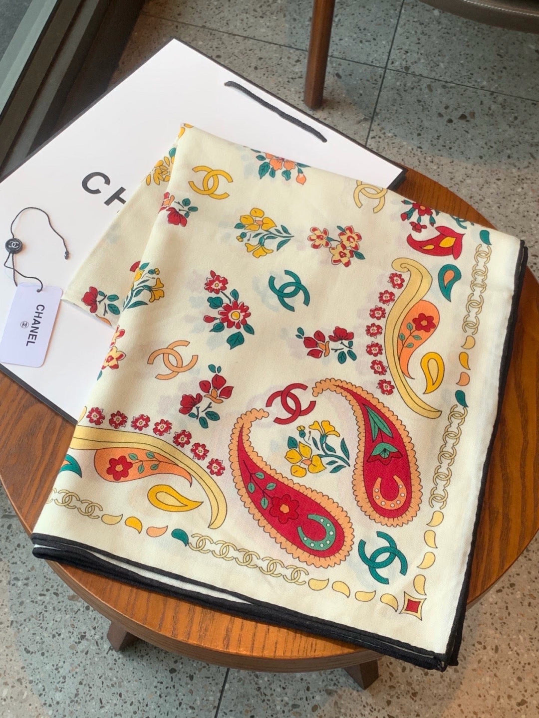 CC 26s Scarf 140 In Cashmere Silk 306130
