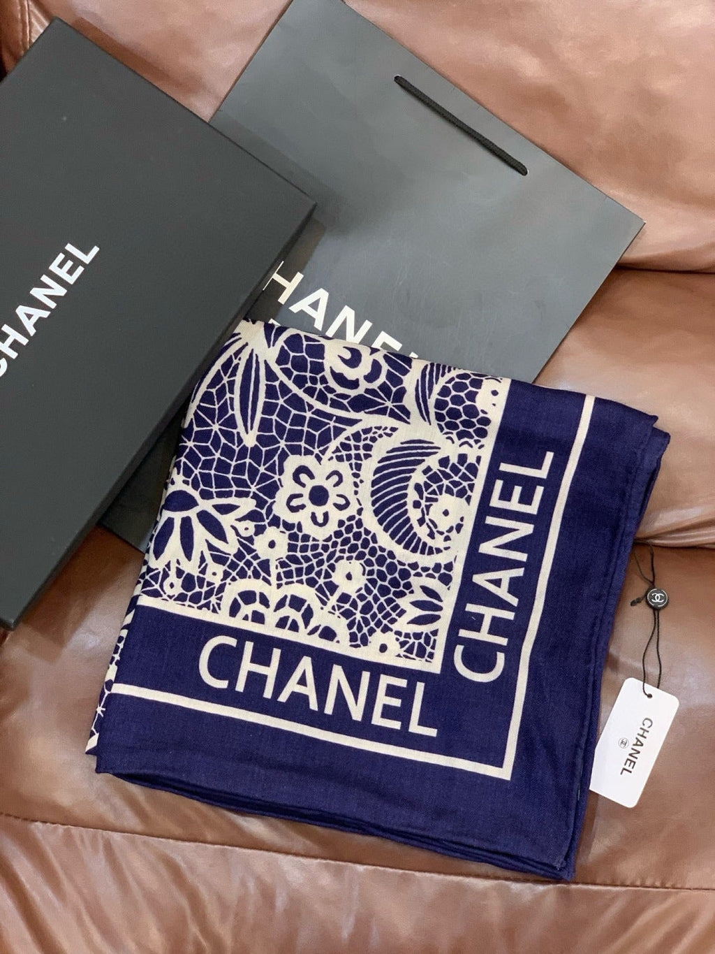 CC 26s Scarf 140 In Cashmere Silk 306138