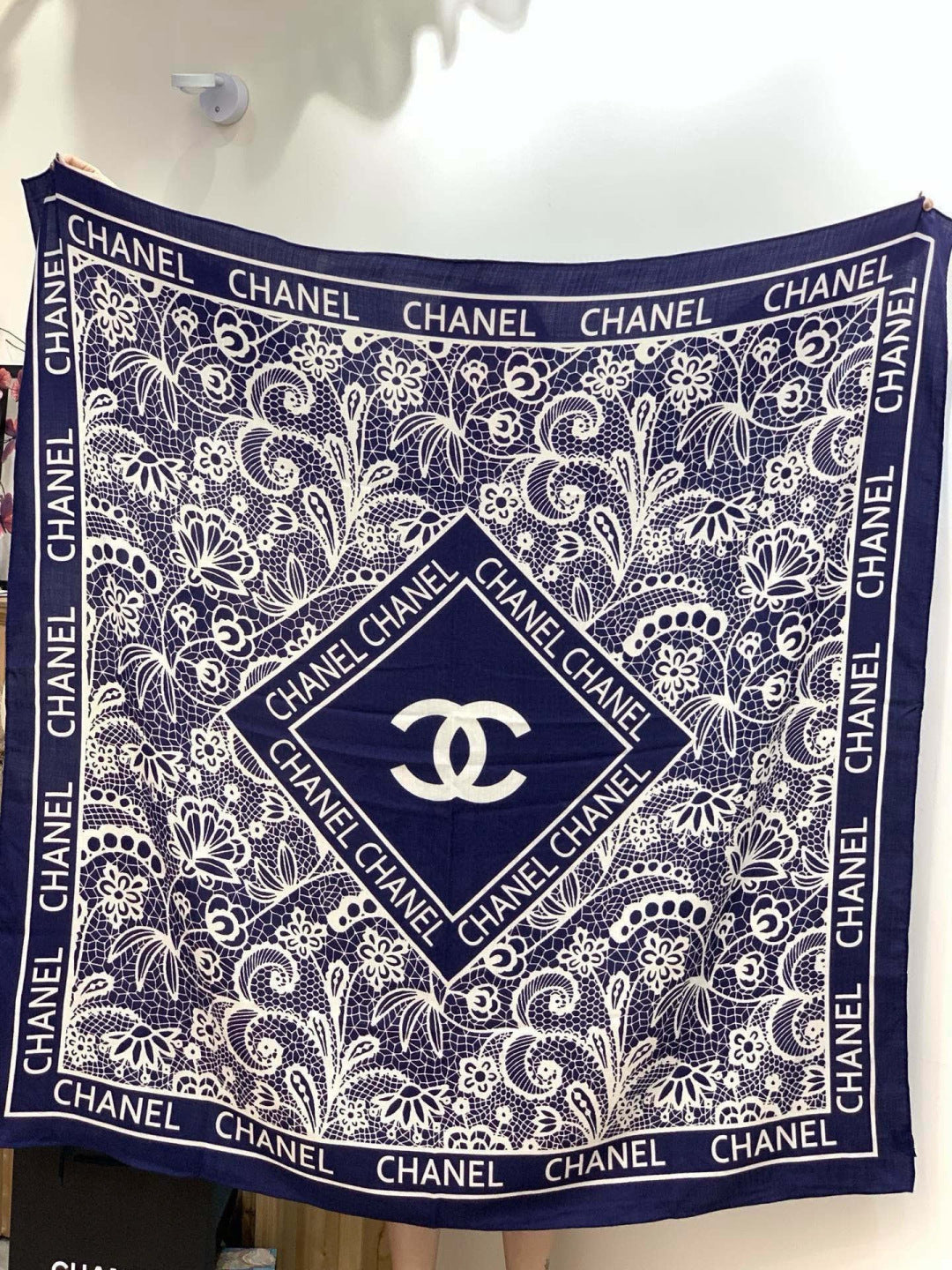 CC 26s Scarf 140 In Cashmere Silk 306138
