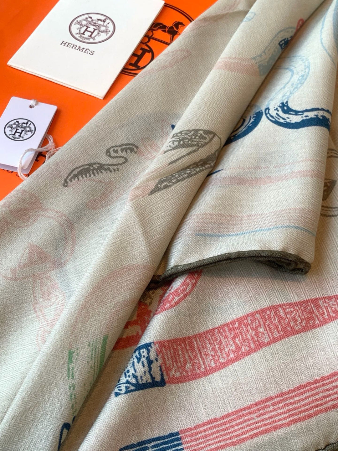 HM 26s Printed Square Scarf 135 In Cashmere And Silk 307240
