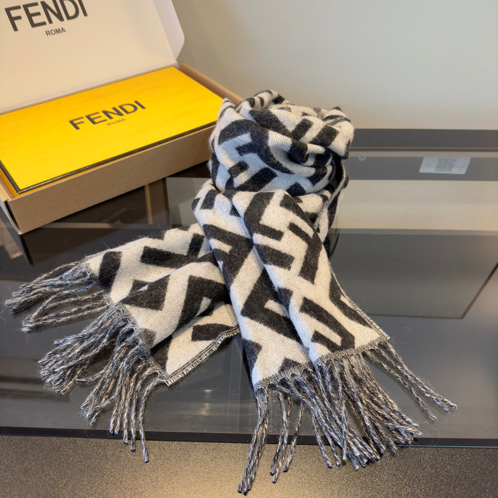 FF 170CM Scarf Light Gray Black Cashmere 104067