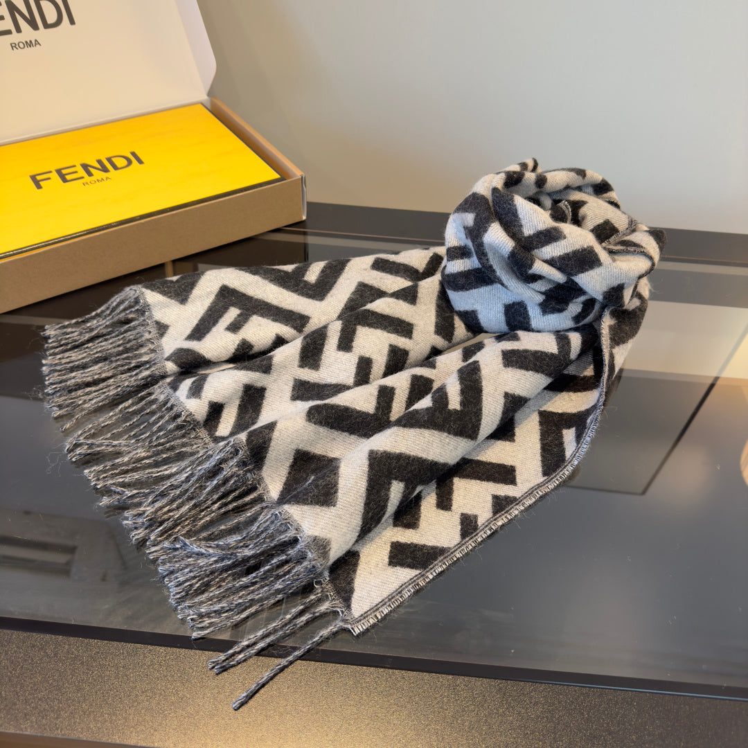 FF 170CM Scarf Light Gray Black Cashmere 104067