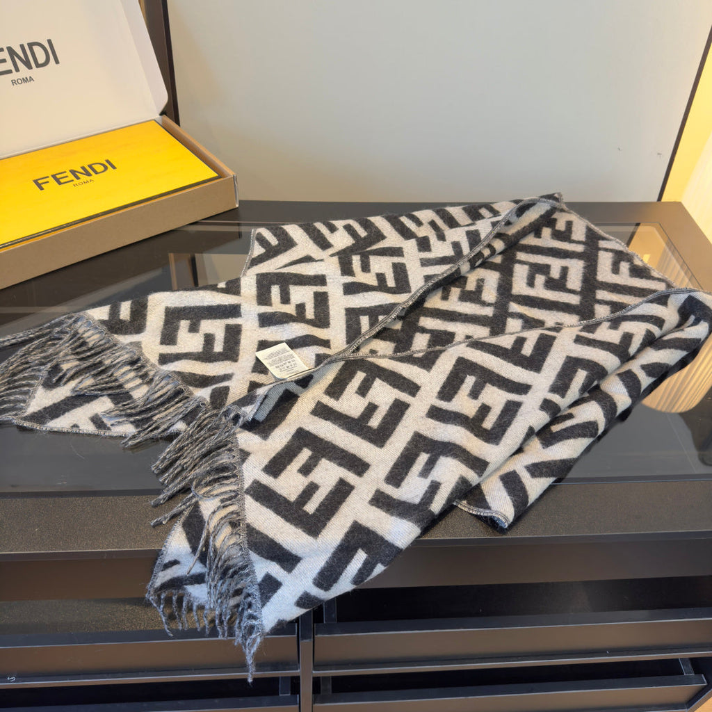 FF 170CM Scarf Light Gray Black Cashmere 104067