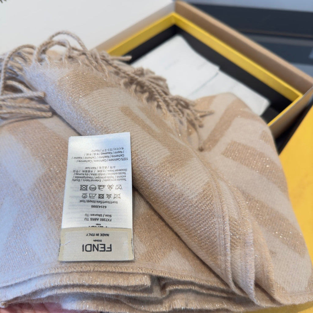 FF 170CM Scarf Beige White Cashmere 104068