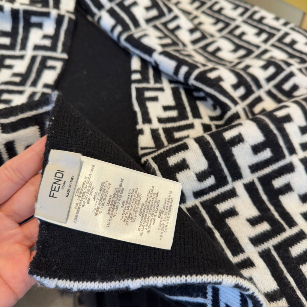 FF 180CM Two-tone White Black Wool Cashmere 103885