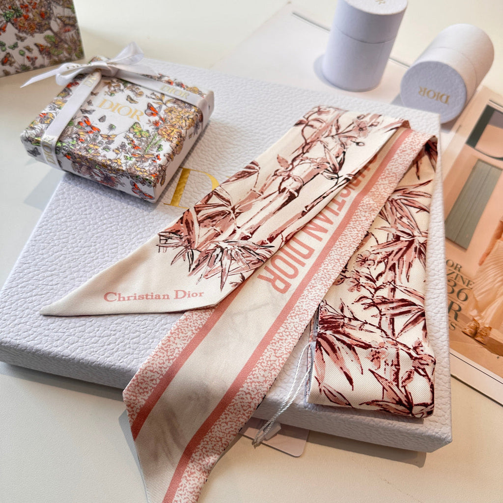 CD Twilly Mini Scarf 105cm Light Pink Mulberry Silk 924765