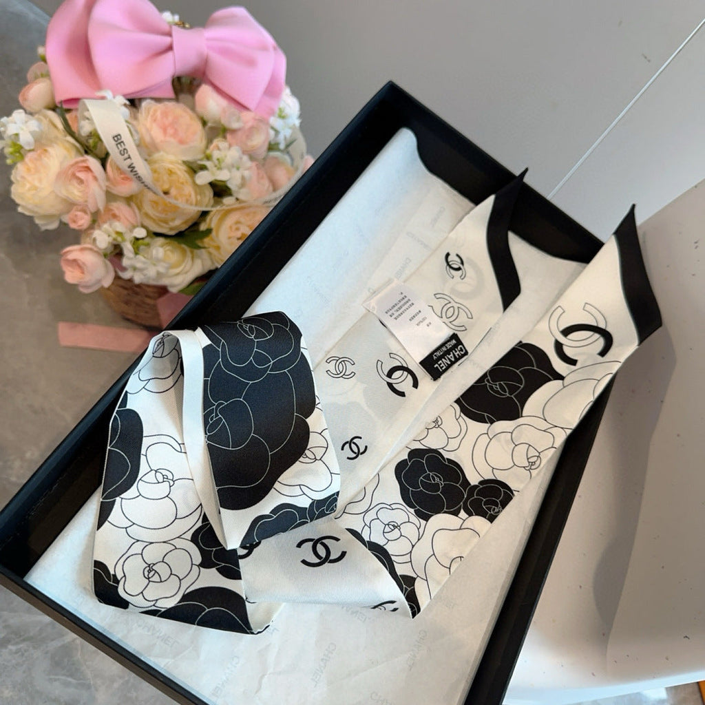 CC Twilly Mini Scarf 120cm White Black Mulberry Silk 953291