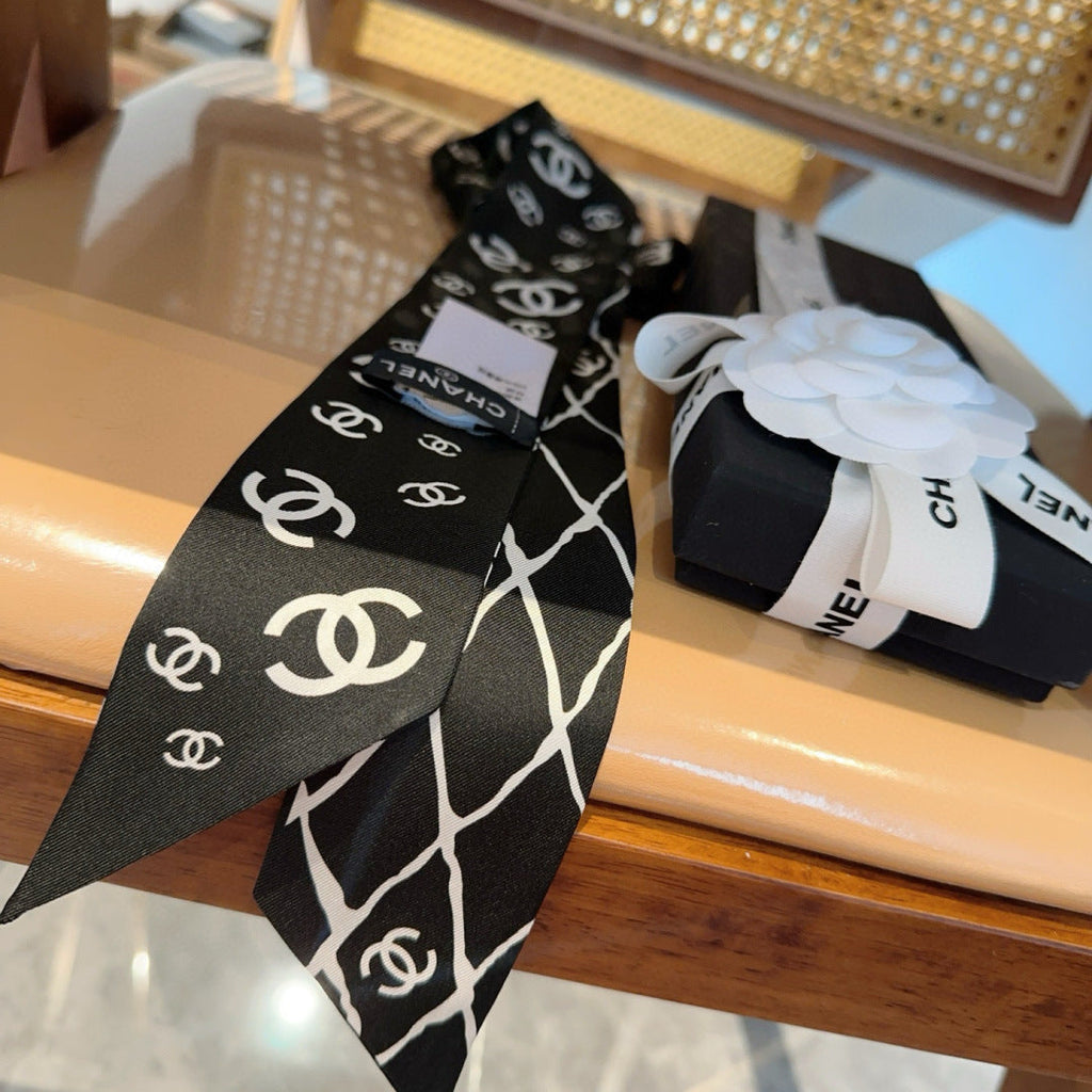 CC Twilly Mini Scarf 120 Black Silk Twill 147674