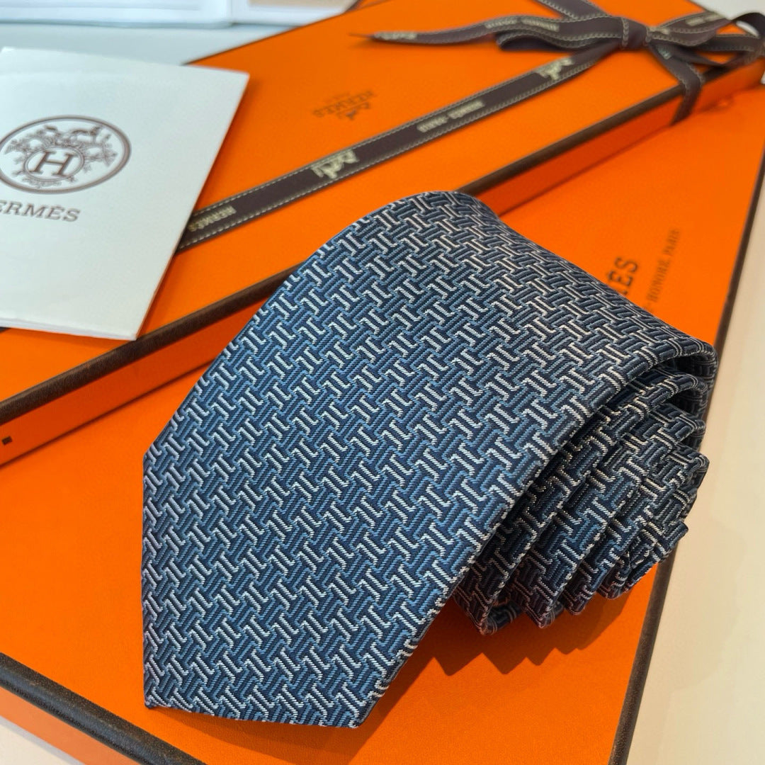 HM Maze Escape Tie Dark Blue Twill Silk 212120
