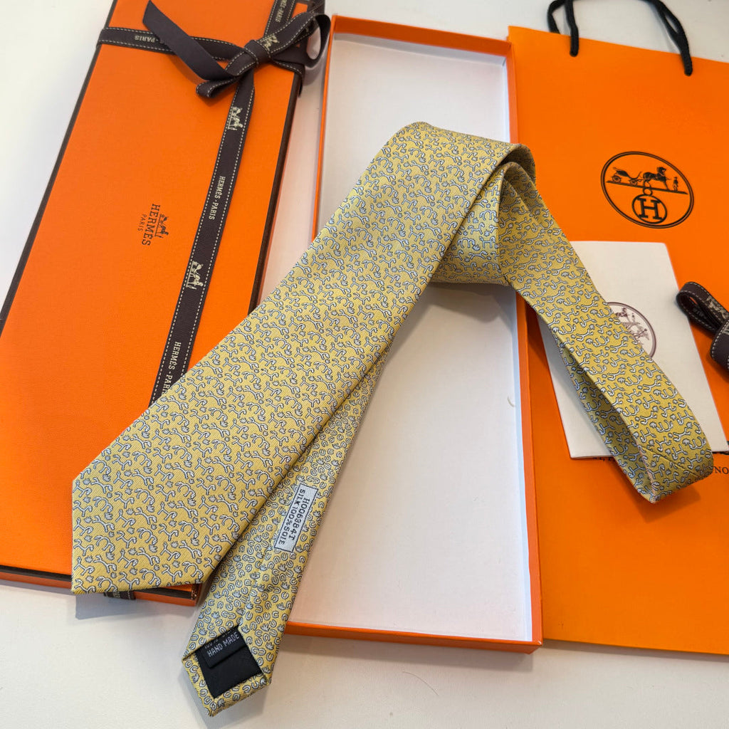 HM Horse Pattern Tie Light Yellow Twill Silk 212125