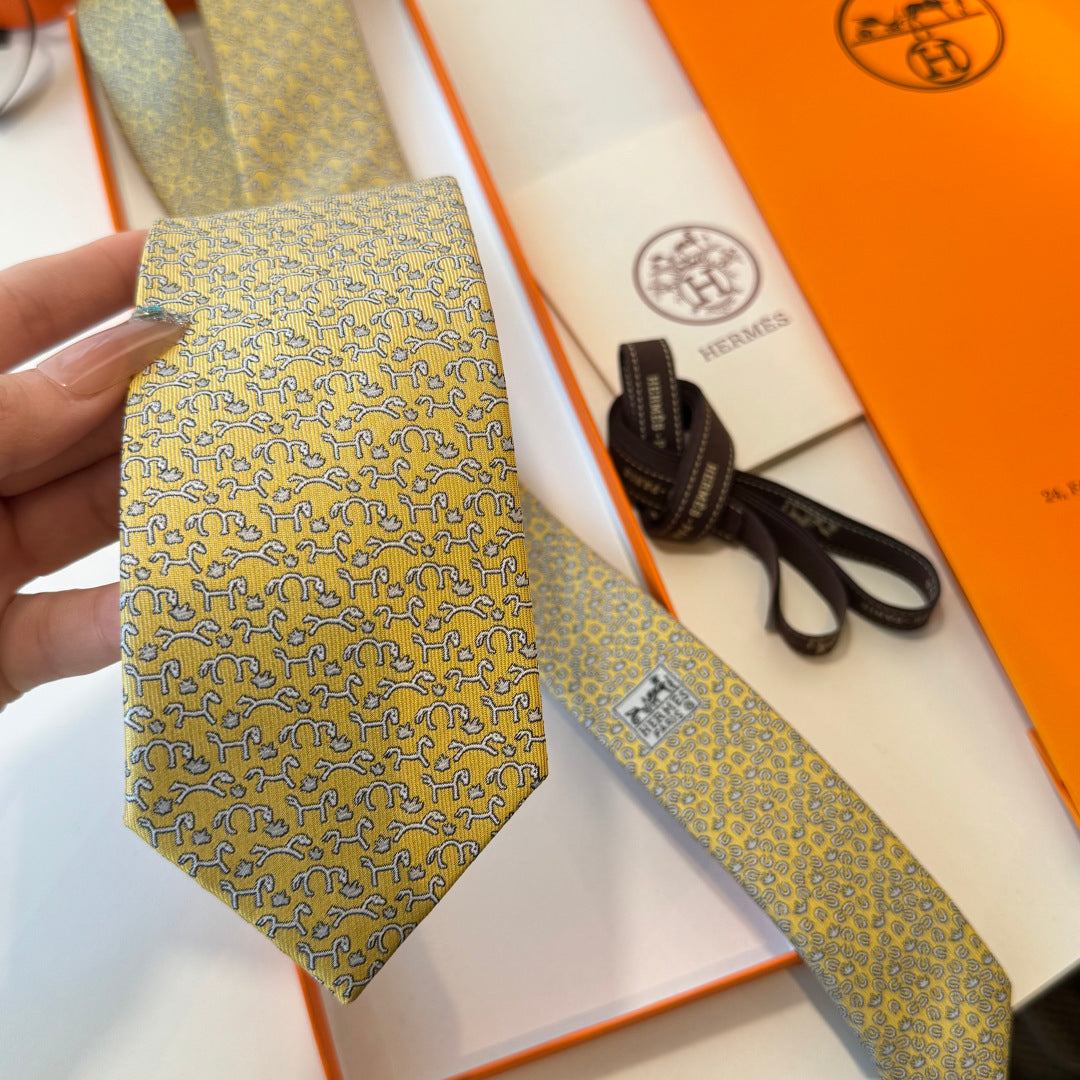 HM Horse Pattern Tie Light Yellow Twill Silk 212125