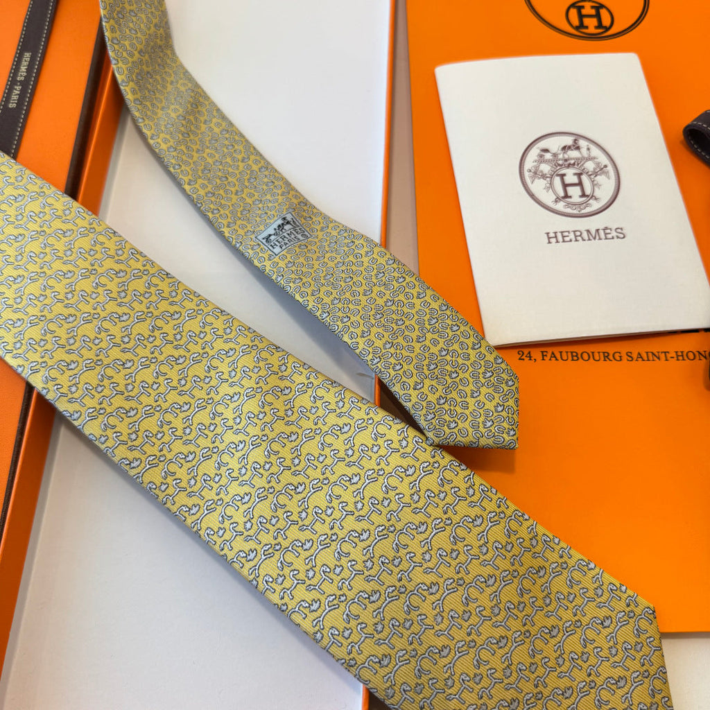 HM Horse Pattern Tie Light Yellow Twill Silk 212125