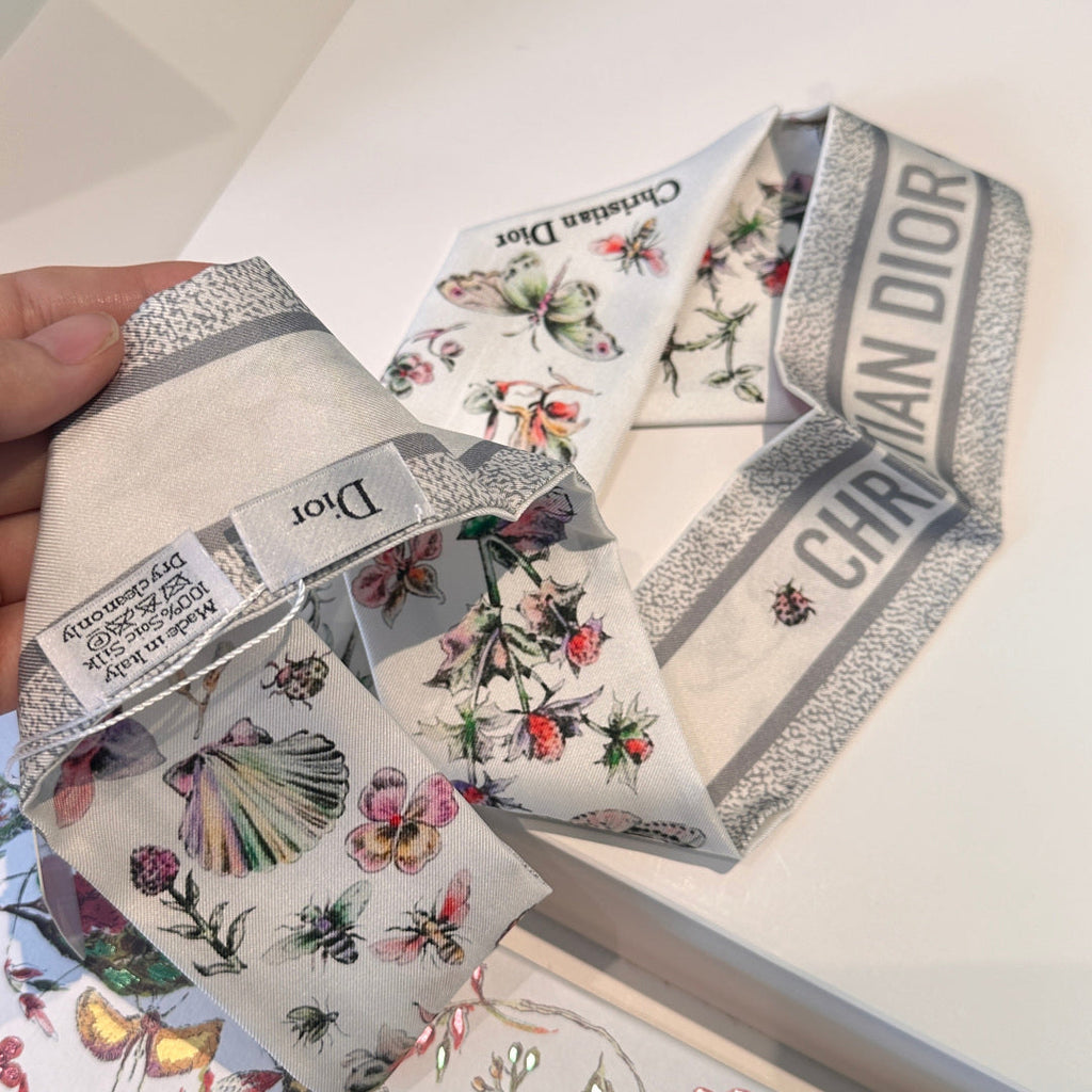 CD 26s Scarf 100cm In Silk 305865