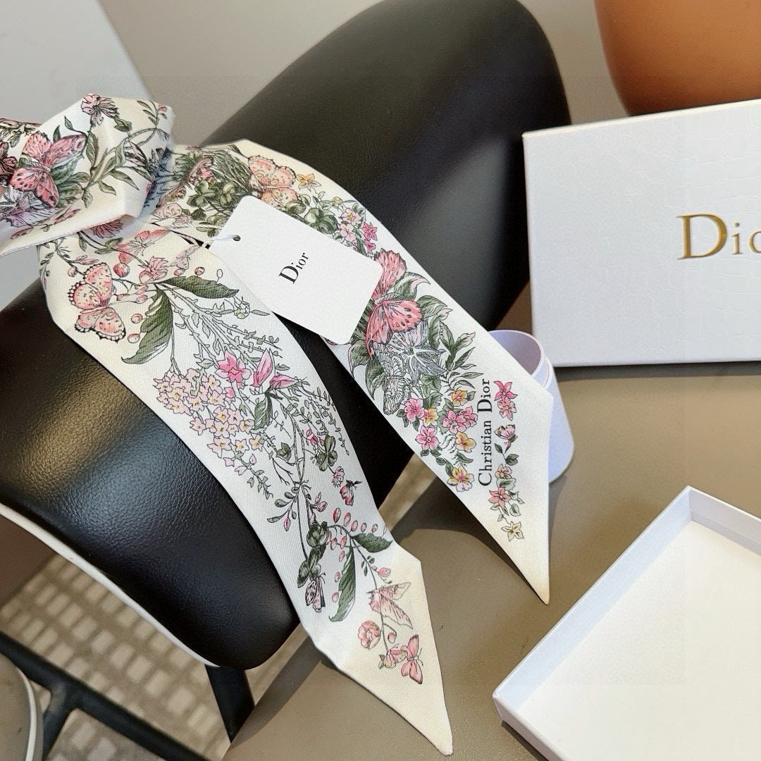 CD 26s Scarf 100cm In Silk 309511