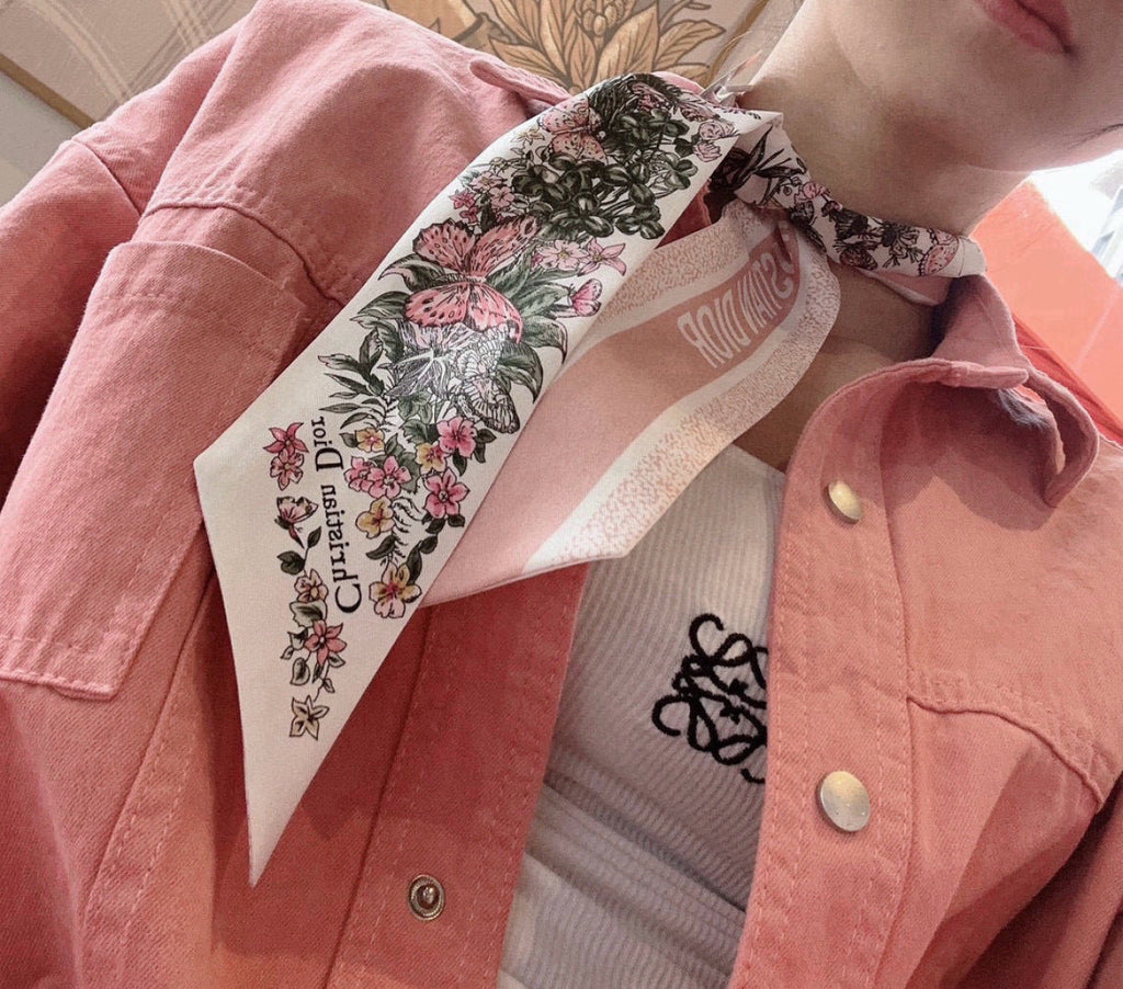 CD 26s Scarf 100cm In Silk 309511