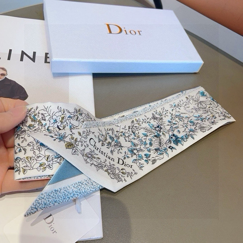 CD 26s Scarf 100cm In Silk 309512
