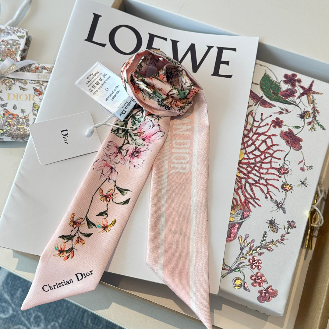 CD Twilly Mini Scarf 105cm Light Pink Colorful Mulberry Silk 902533