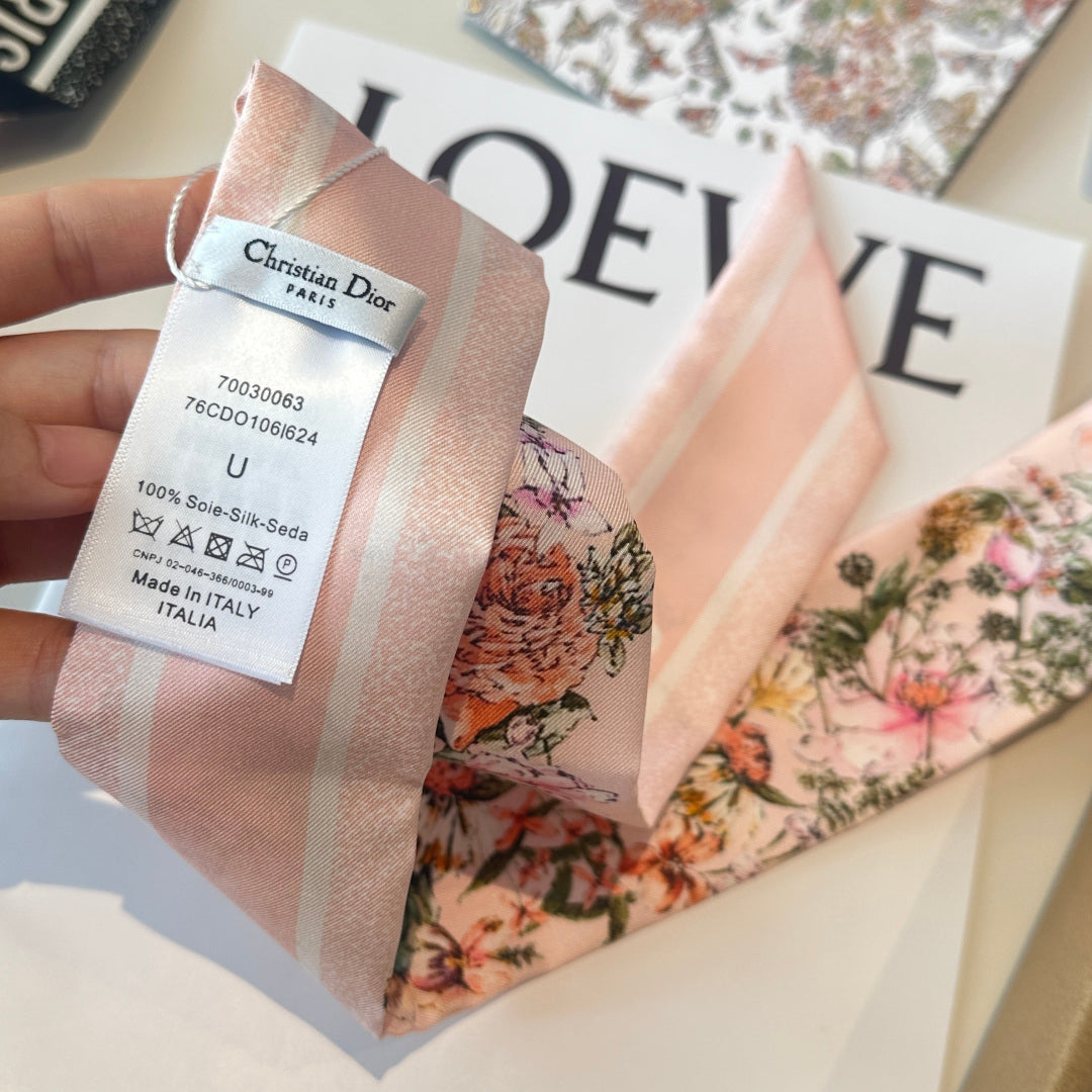 CD Twilly Mini Scarf 105cm Light Pink Colorful Mulberry Silk 902533