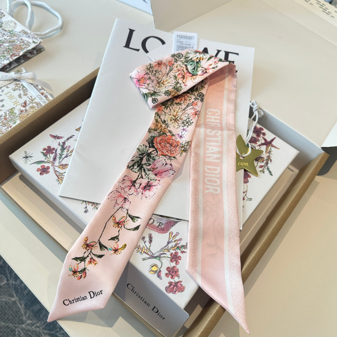 CD Twilly Mini Scarf 105cm Light Pink Colorful Mulberry Silk 902533