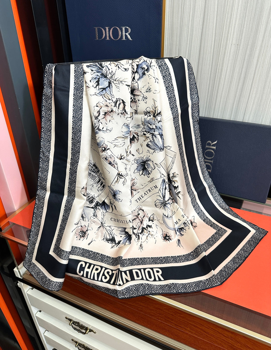 CD Souvenir de Rome Scarf 90x90 Black White Silk 333456